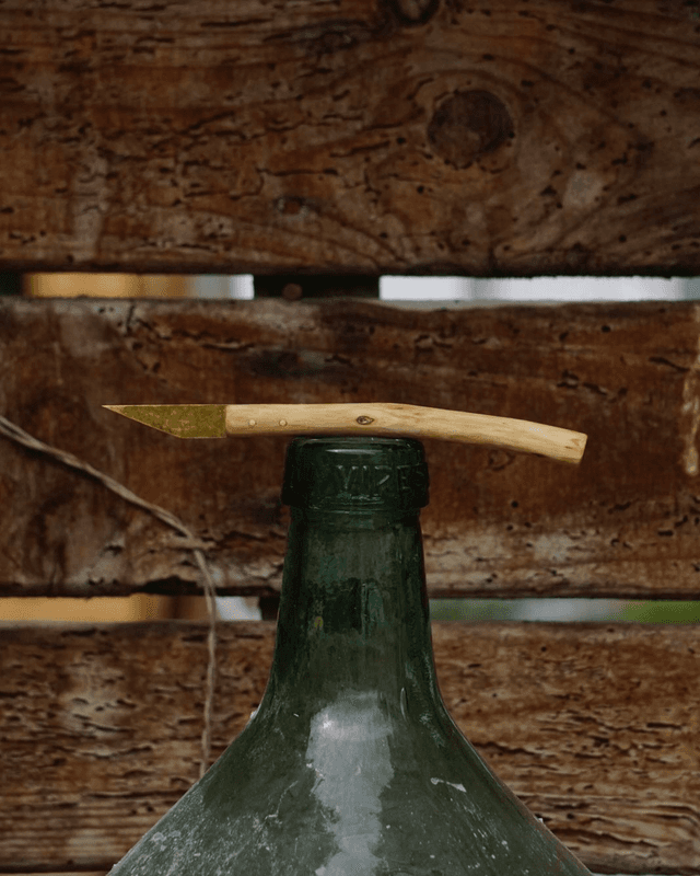 Knife 